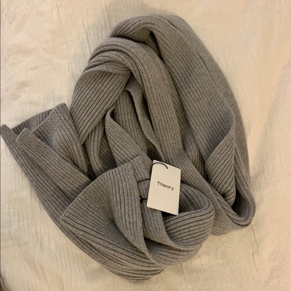 NWT Theory Cashmere Scarf 🧣 - Picture 4 of 8